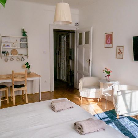 Quiet Apartment Near Buda Castle ブダペスト エクステリア 写真