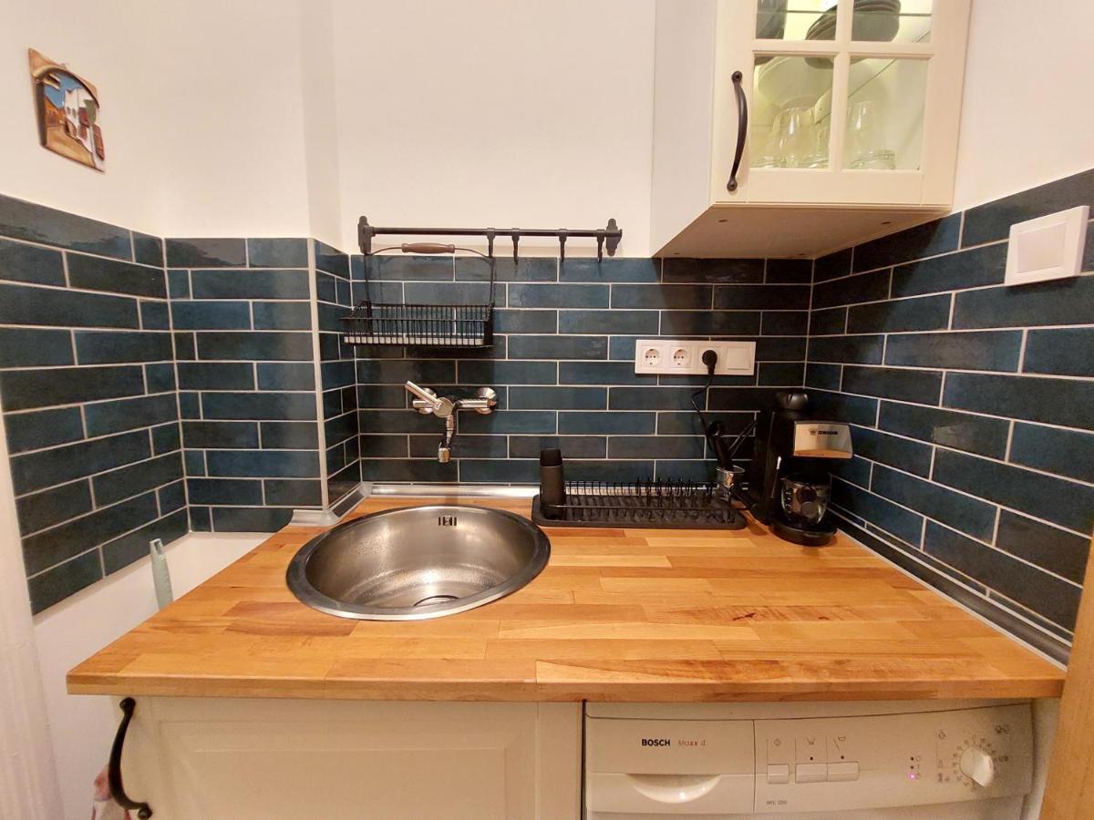 Quiet Apartment Near Buda Castle ブダペスト エクステリア 写真