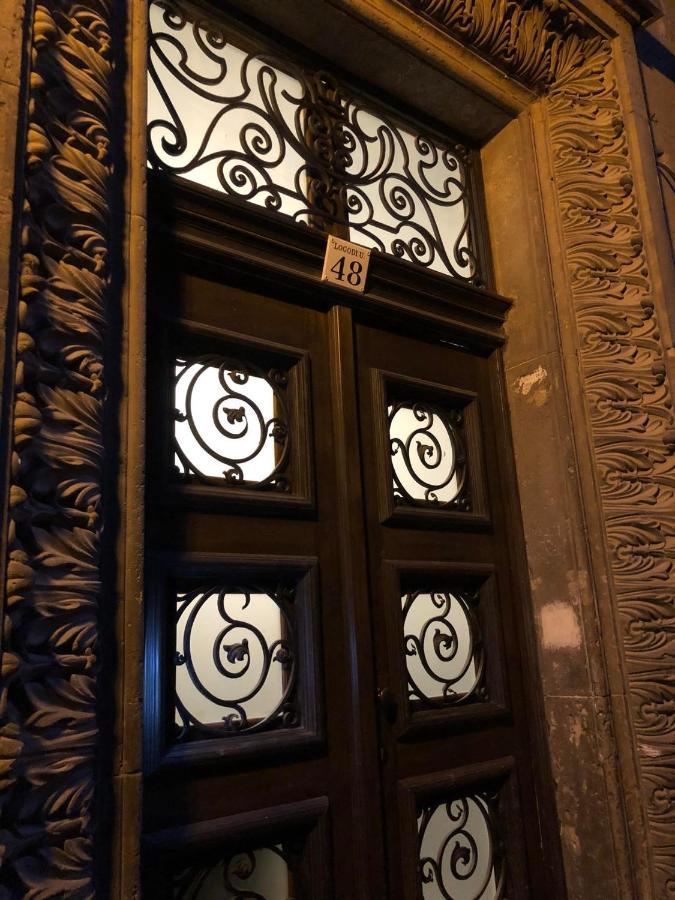 Quiet Apartment Near Buda Castle ブダペスト エクステリア 写真